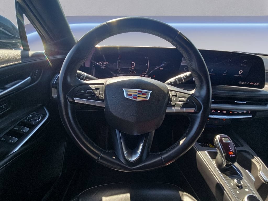 2025 Cadillac XT4 Premium Luxury