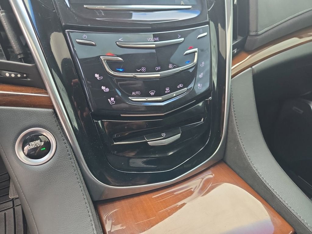 2019 Cadillac Escalade Luxury