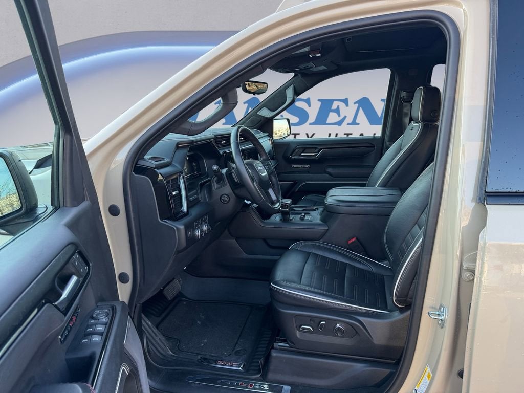 2023 GMC Sierra 1500 AT4X