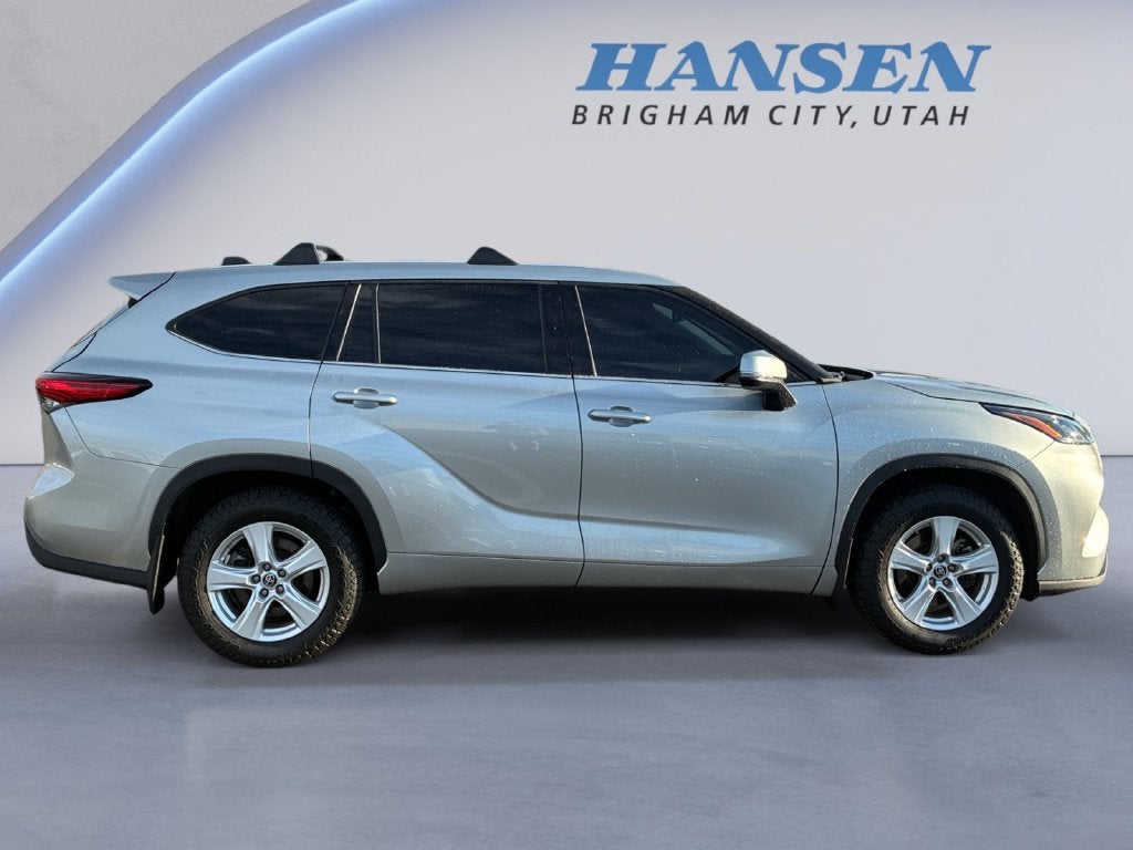 2022 Toyota Highlander LE