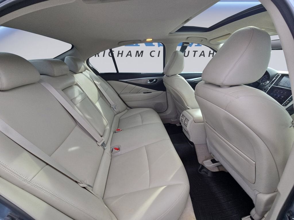 2015 INFINITI Q50 Premium