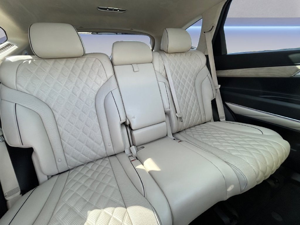 2024 Genesis GV80 Base